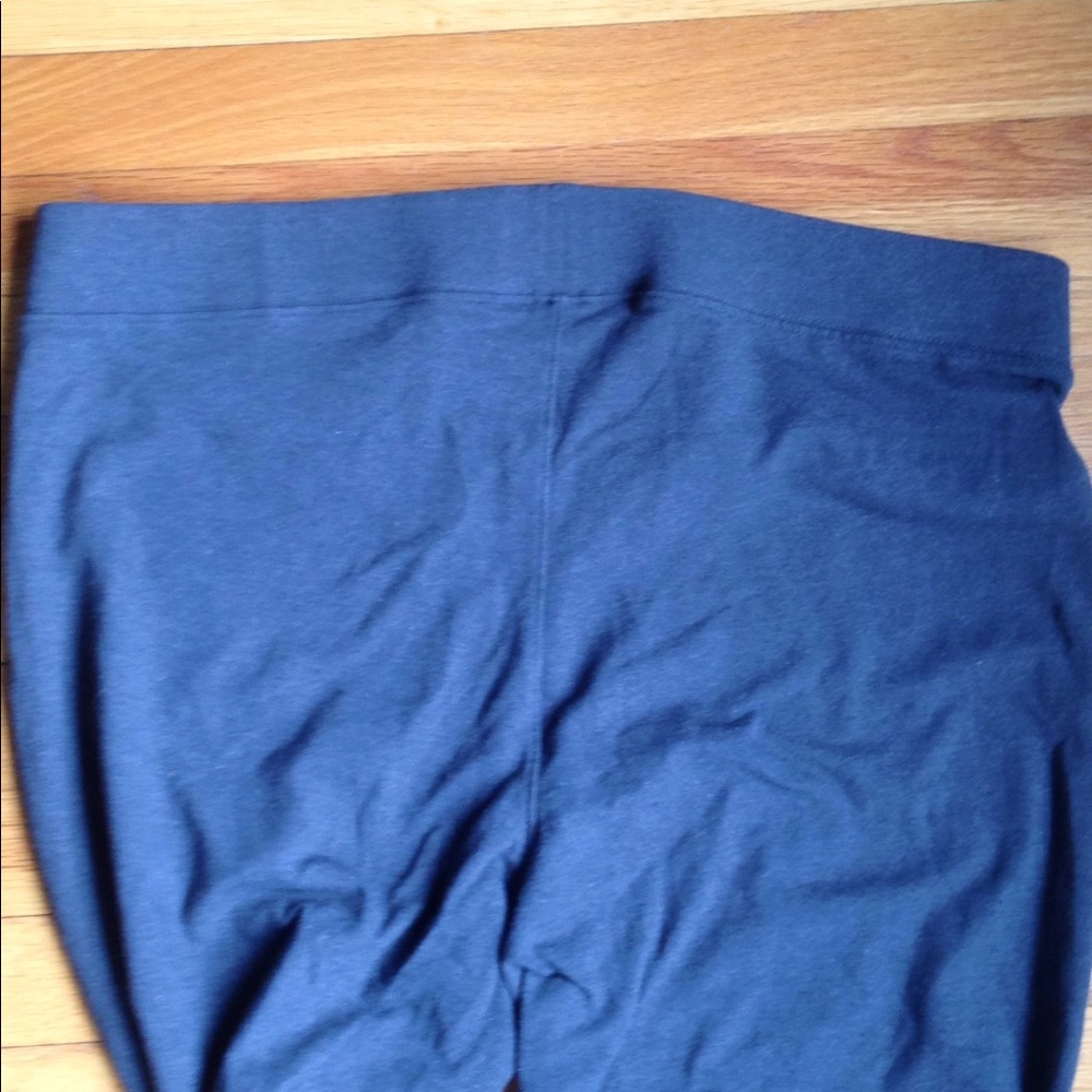 Old navy leggings - Picture 2 of 5